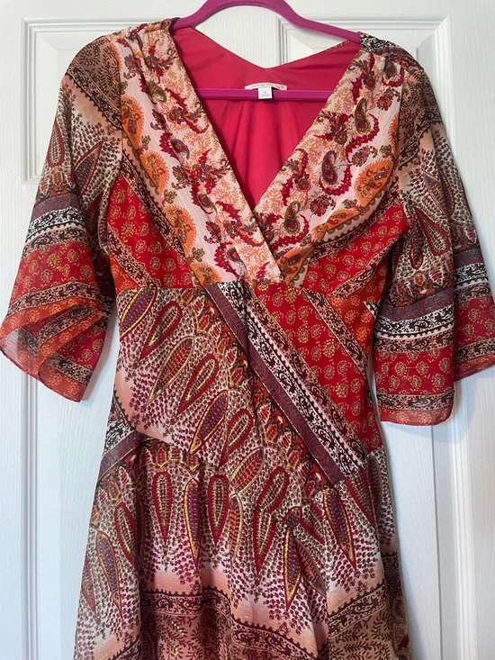 Asymmetrical Red Paisley V-Neck Midi Dress - Picture 6 of 7